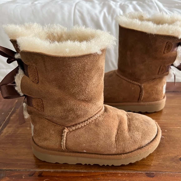 UGG Other - UGG Brown Fur Bow Girls Boots